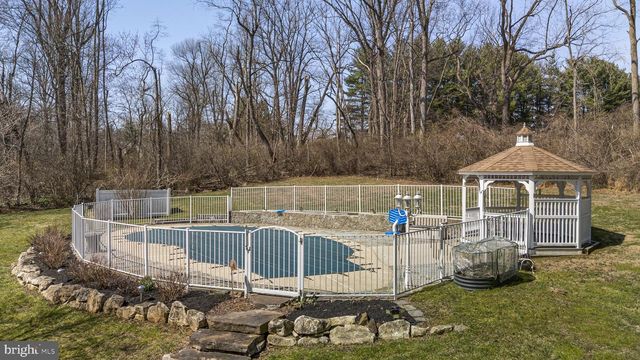 21 BASSETT HUNT LN, Glenmoore, PA 19343