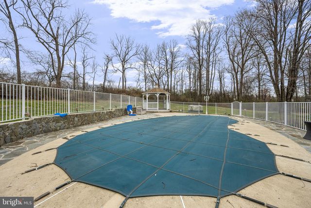 21 BASSETT HUNT LN, Glenmoore, PA 19343
