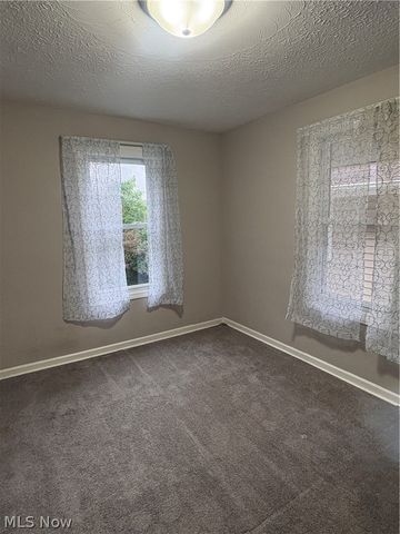 768 Garfield Street, Akron, OH 44310