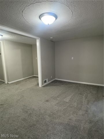 768 Garfield Street, Akron, OH 44310