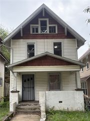 768 Garfield Street, Akron, OH 44310