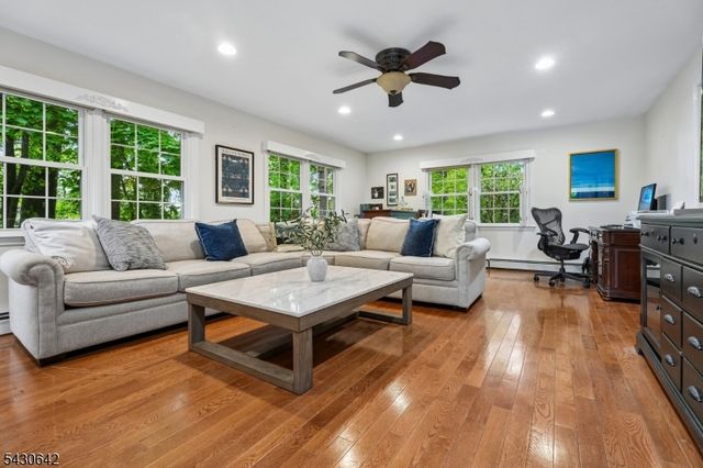 82 Arlington Ave, Caldwell Boro Twp., NJ 07006