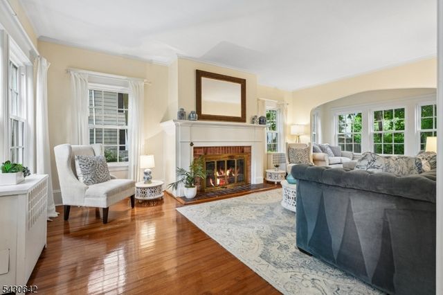 82 Arlington Ave, Caldwell Boro Twp., NJ 07006