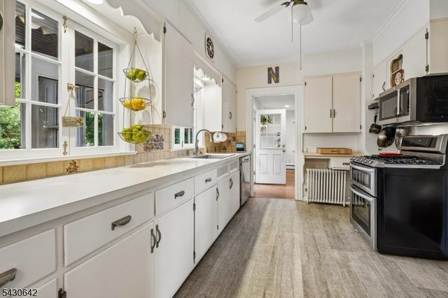 82 Arlington Ave, Caldwell Boro Twp., NJ 07006
