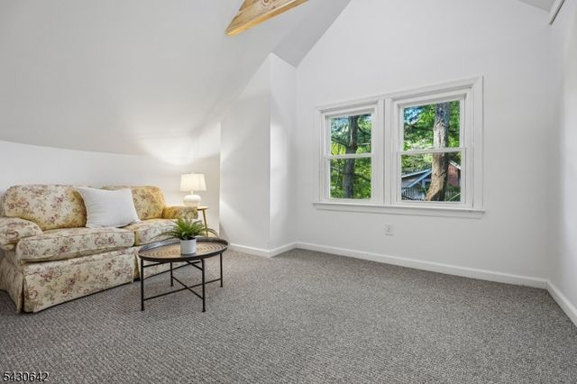 82 Arlington Ave, Caldwell Boro Twp., NJ 07006