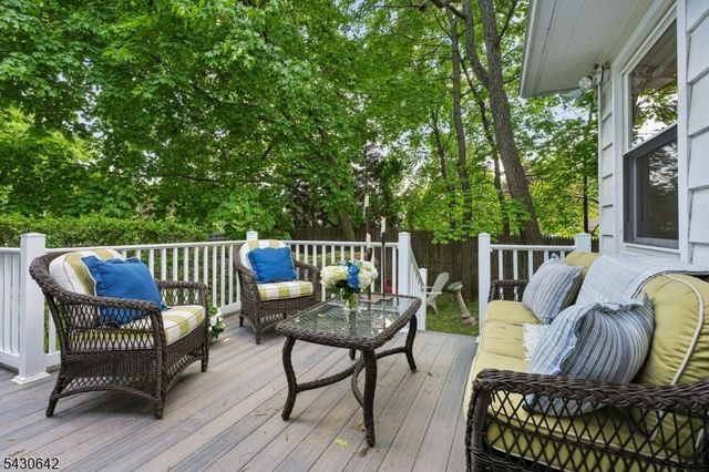 82 Arlington Ave, Caldwell Boro Twp., NJ 07006
