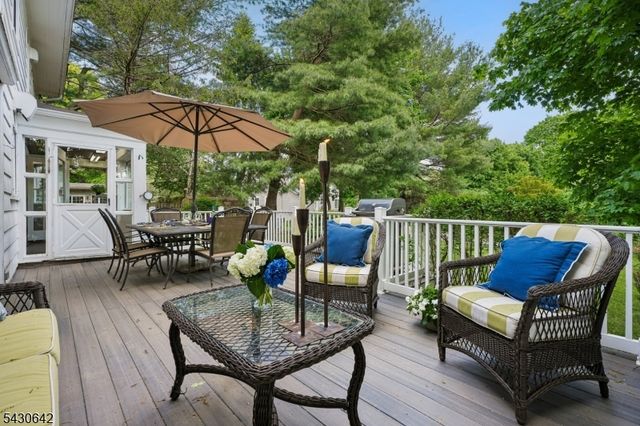 82 Arlington Ave, Caldwell Boro Twp., NJ 07006