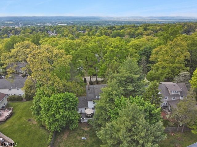 82 Arlington Ave, Caldwell Boro Twp., NJ 07006