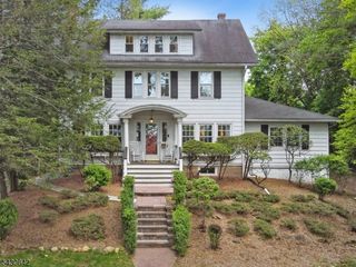 82 Arlington Ave, Caldwell Boro Twp., NJ 07006