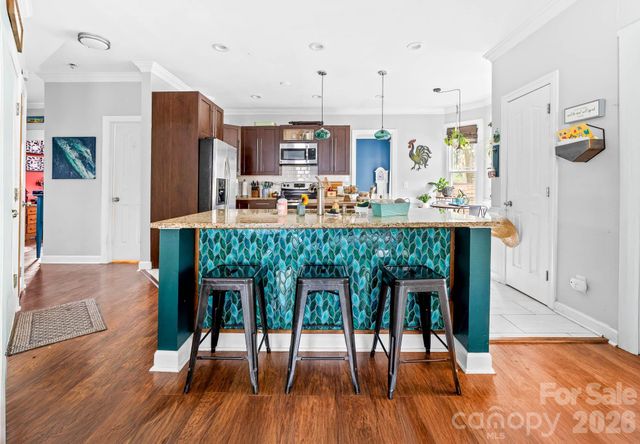 9907 Davis Lake Parkway, Charlotte, NC 28269