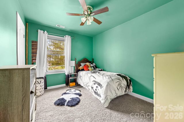 9907 Davis Lake Parkway, Charlotte, NC 28269