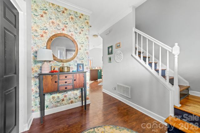 9907 Davis Lake Parkway, Charlotte, NC 28269