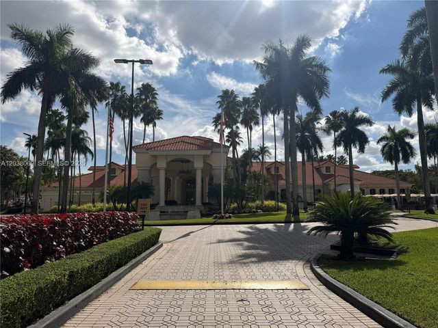 4944 NW 102nd Ave 204-3, Doral, FL 33178