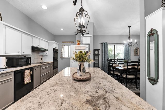 59 El Dorado Street, Panorama Village, TX 77304