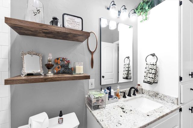 59 El Dorado Street, Panorama Village, TX 77304