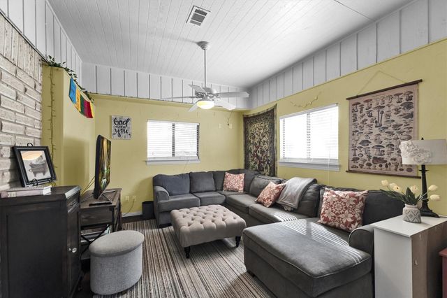 59 El Dorado Street, Panorama Village, TX 77304