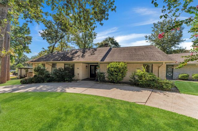59 El Dorado Street, Panorama Village, TX 77304