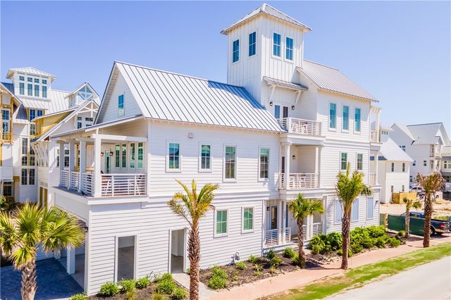 204 Coastline Dr, Port Aransas, TX 78373