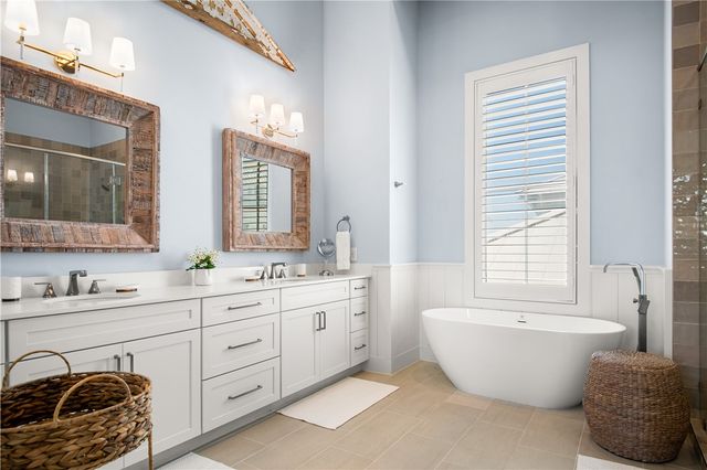 204 Coastline Dr, Port Aransas, TX 78373