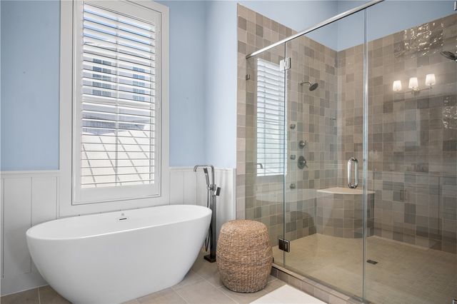 204 Coastline Dr, Port Aransas, TX 78373