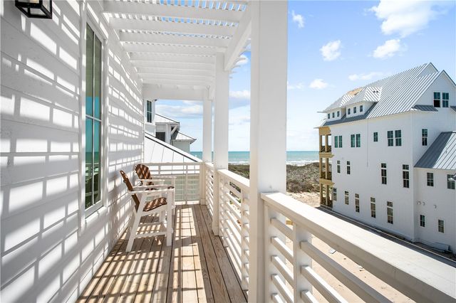 204 Coastline Dr, Port Aransas, TX 78373
