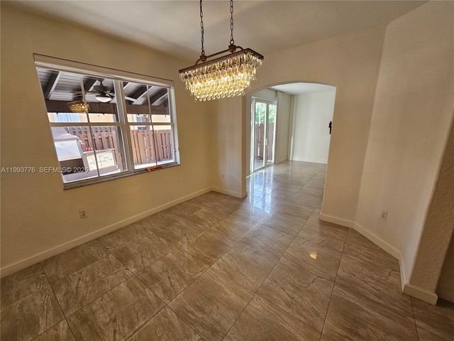 11384 NW 84th Ter, Doral, FL 33178