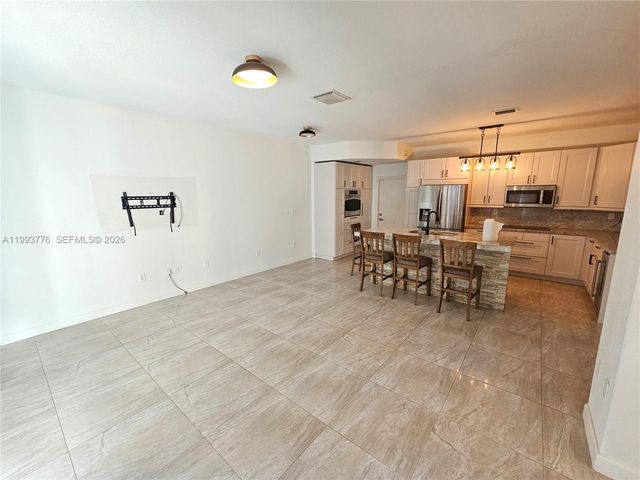 11384 NW 84th Ter, Doral, FL 33178