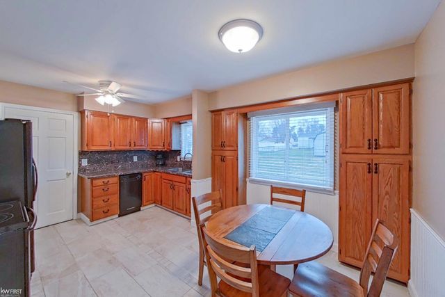 9148 Chelmsford Drive, Swartz Creek, MI 48473