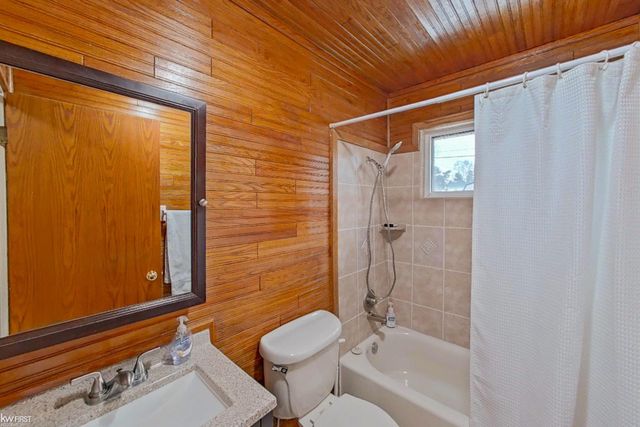 9148 Chelmsford Drive, Swartz Creek, MI 48473