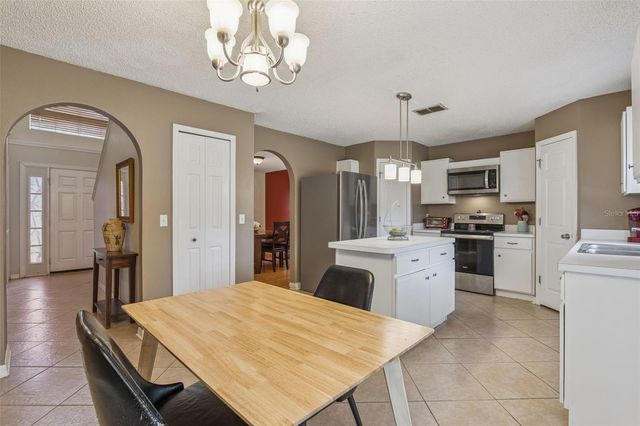 1709 W MARSHALL LAKE DRIVE, Apopka, FL 32703