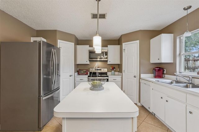 1709 W MARSHALL LAKE DRIVE, Apopka, FL 32703