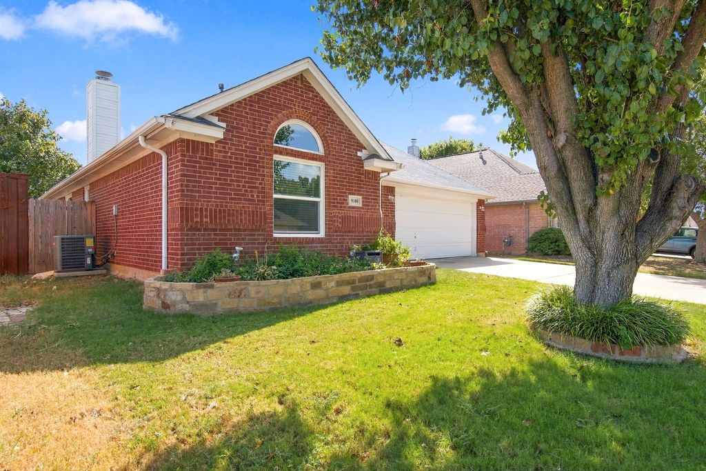 9108 Saranac Trail, Fort Worth, TX 76118 — photo 2