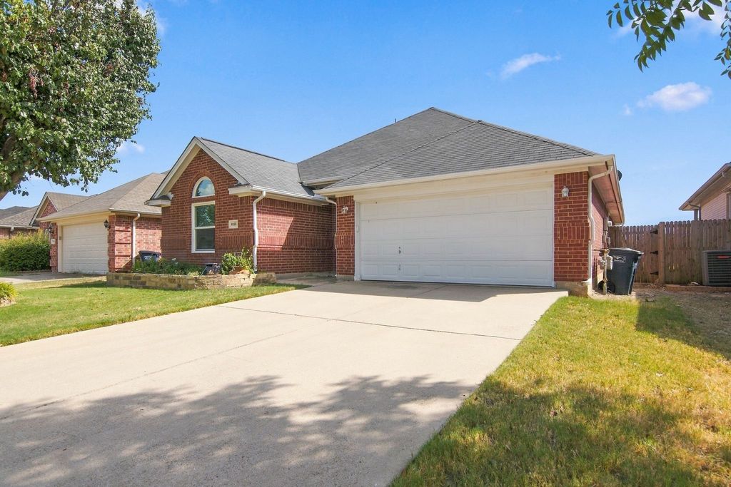 9108 Saranac Trail, Fort Worth, TX 76118 — photo 3