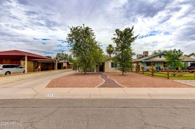 1714 E ROMA Avenue, Phoenix, AZ 85016