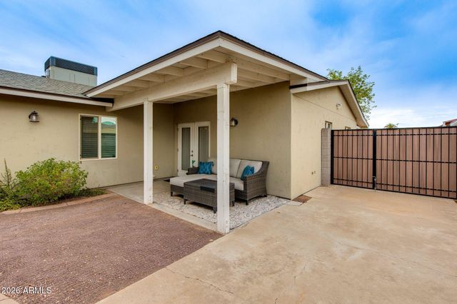 1714 E ROMA Avenue, Phoenix, AZ 85016