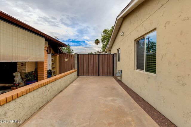 1714 E ROMA Avenue, Phoenix, AZ 85016