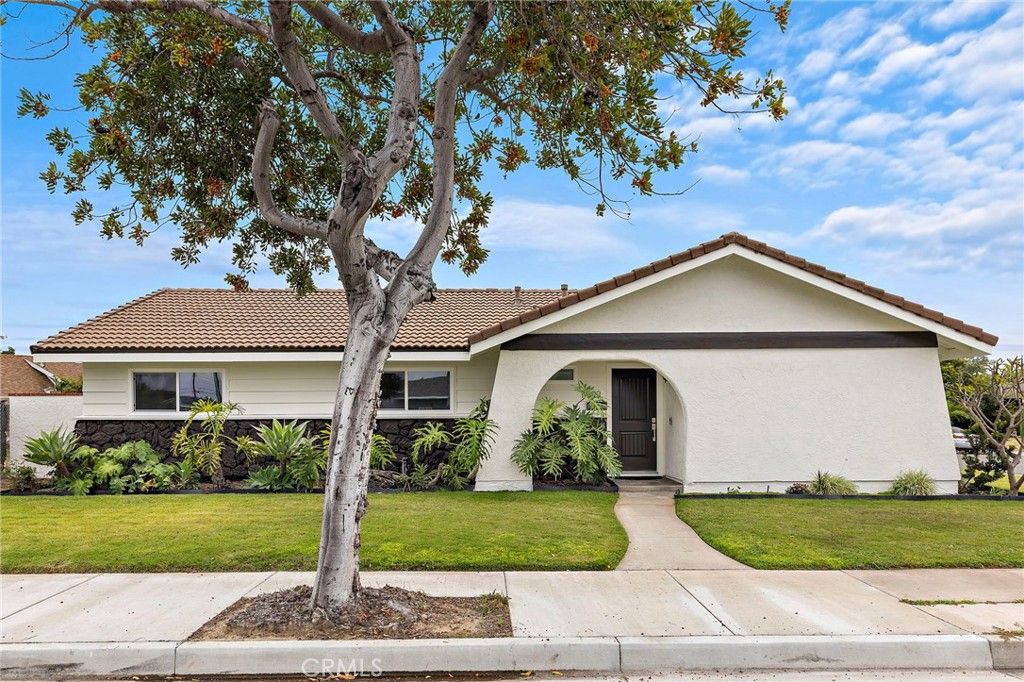 11692 Lampson Avenue, Garden Grove, CA 92840