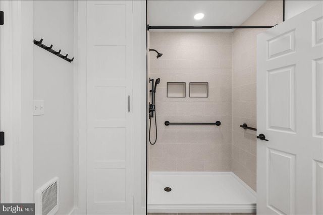 832 WINDER CT, Winchester, VA 22601