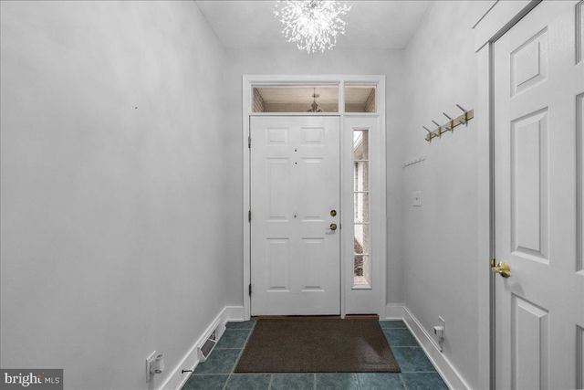 832 WINDER CT, Winchester, VA 22601