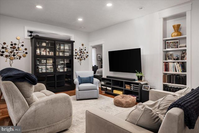 832 WINDER CT, Winchester, VA 22601