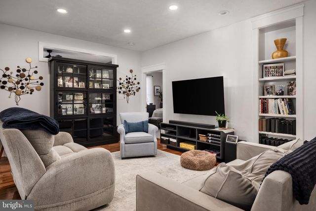 832 WINDER CT, Winchester, VA 22601