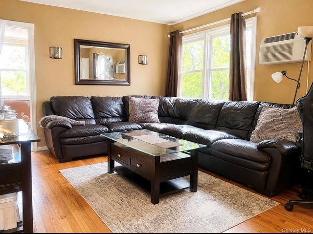 71-03 252nd 199B, Bellerose, NY 11426