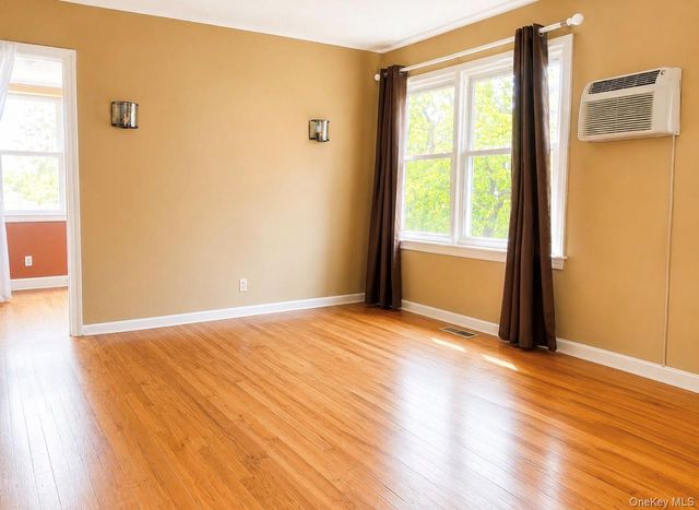 71-03 252nd 199B, Bellerose, NY 11426