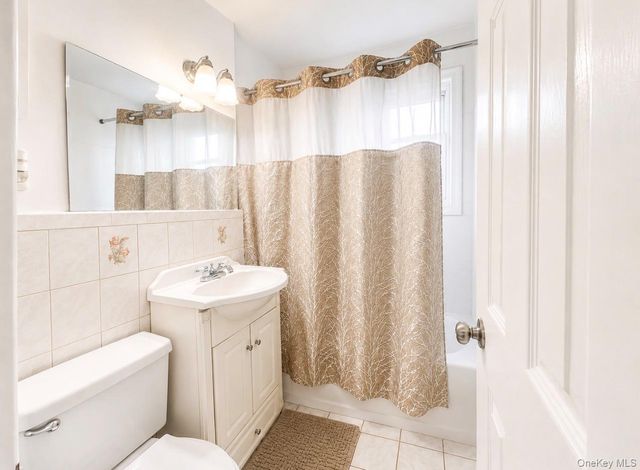 71-03 252nd 199B, Bellerose, NY 11426