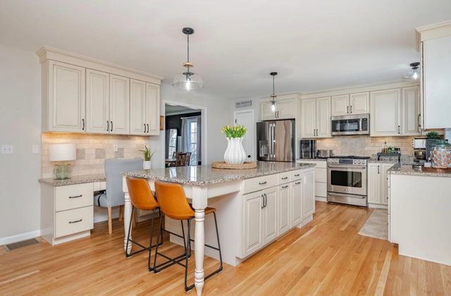 37 Ezras Way, Dover, NH 03820
