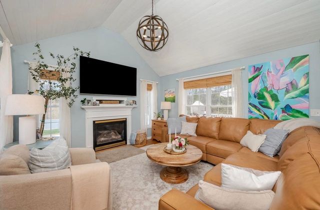 37 Ezras Way, Dover, NH 03820