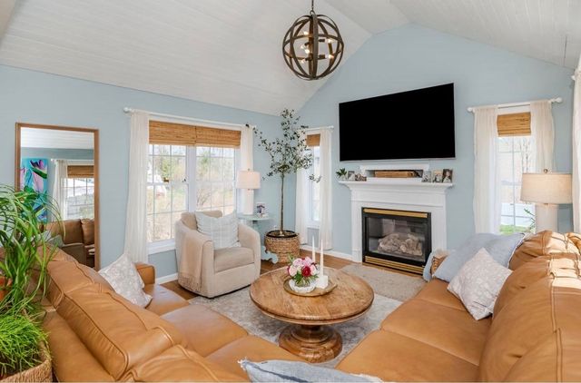 37 Ezras Way, Dover, NH 03820
