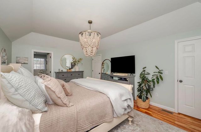 37 Ezras Way, Dover, NH 03820