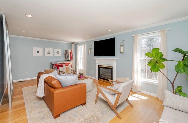 37 Ezras Way, Dover, NH 03820