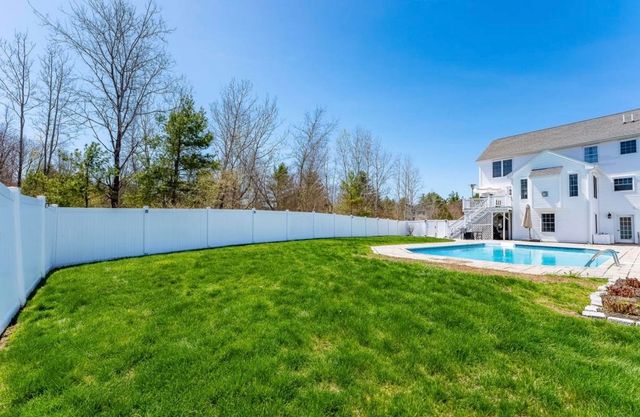 37 Ezras Way, Dover, NH 03820